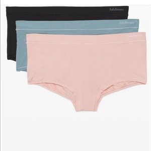 Simply there boyshort Lululemon